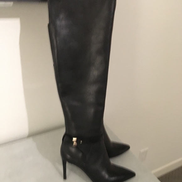 Boots - Picture 1 of 4
